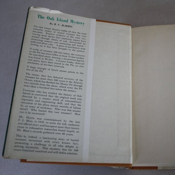 The Oak Island Mystery by R.V. Harris (1st Edition) - Picture 3 of 10
